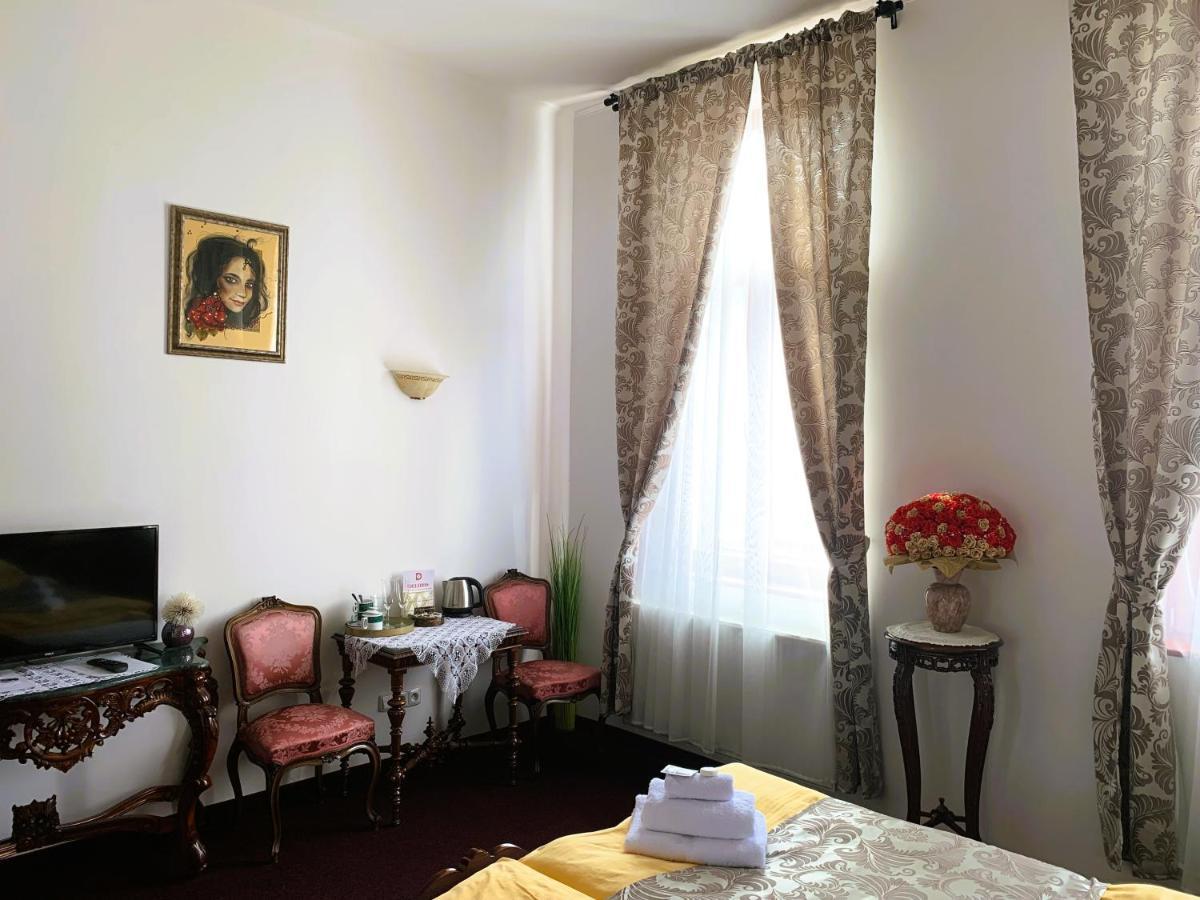Penzion Deloris Trenčín エクステリア 写真