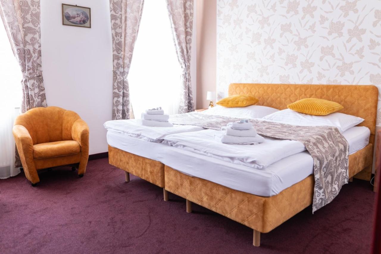Penzion Deloris Trenčín エクステリア 写真